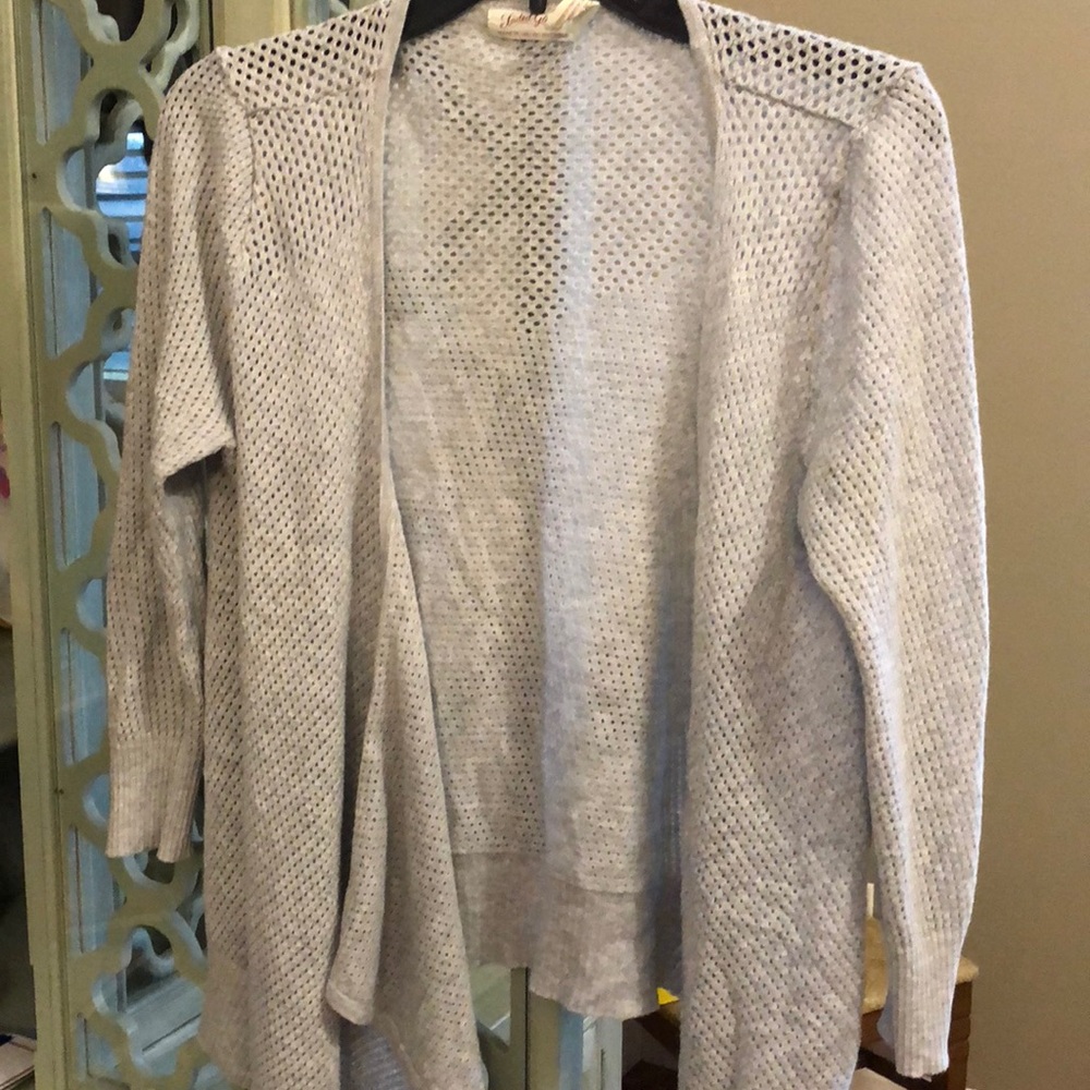Cardi - Picture 2 of 3